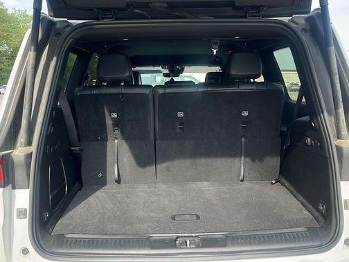 Bright White Clearcoat 2022 Jeep Wagoneer Series II 4x4