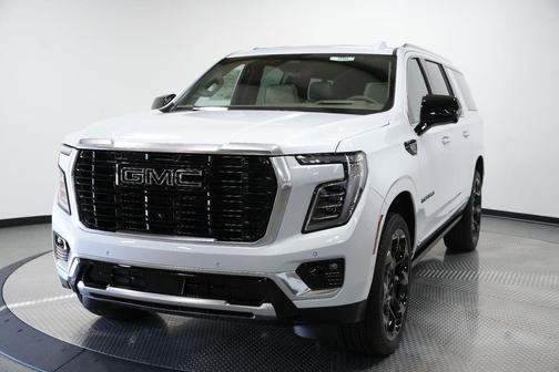 G4J GLACIER WHITE TRICOAT 2026 GMC Yukon XL Denali