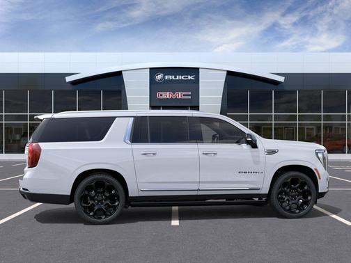 G4J GLACIER WHITE TRICOAT 2026 GMC Yukon XL Denali