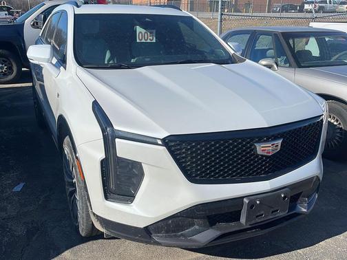 2024 Cadillac XT4 Sport