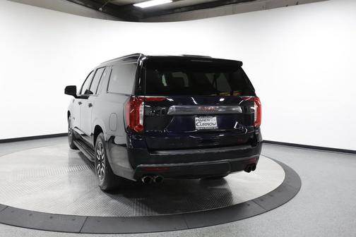 2023 GMC Yukon XL 4WD AT4