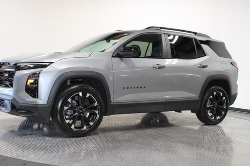 Sterling Gray Metallic 2025 Chevrolet Equinox FWD RS