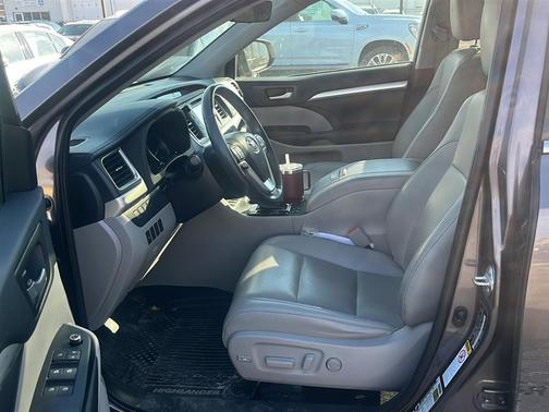 2019 Toyota Highlander Hybrid XLE