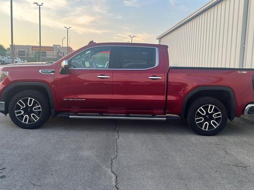 Red Quartz Tintcoat 2019 GMC Sierra 1500 SLT