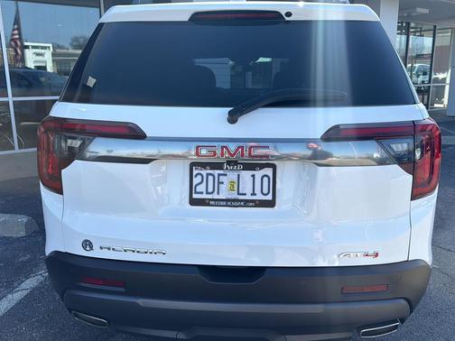 Summit White 2021 GMC Acadia AWD AT4