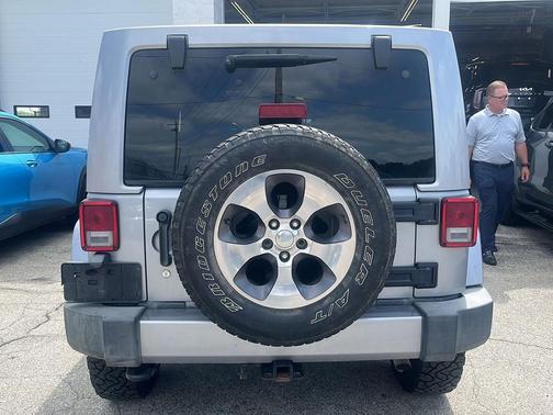 Billet Silver Metallic Clearcoat 2016 Jeep Wrangler Unlimited Sahara