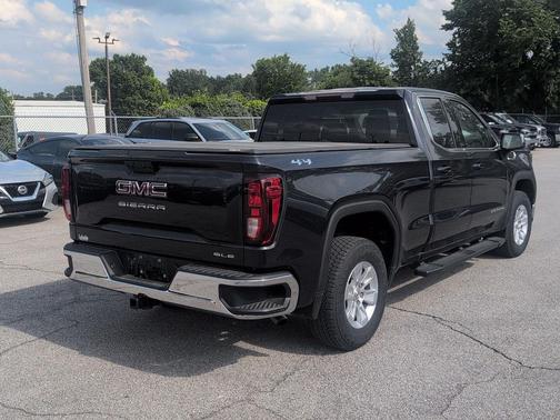 Titanium Rush Metallic 2023 GMC Sierra 1500 SLE