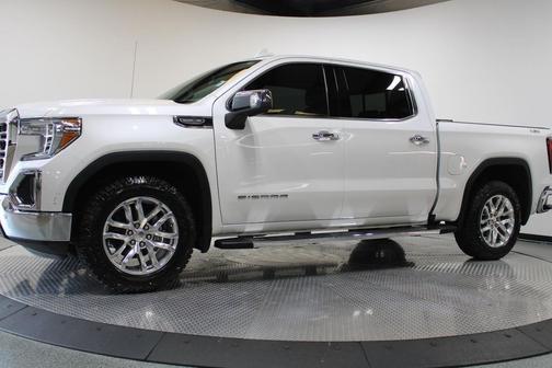 White Frost Tricoat 2021 GMC Sierra 1500 SLT