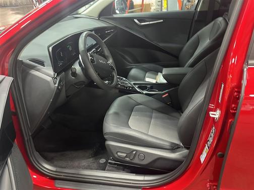 2025 Kia Niro EX