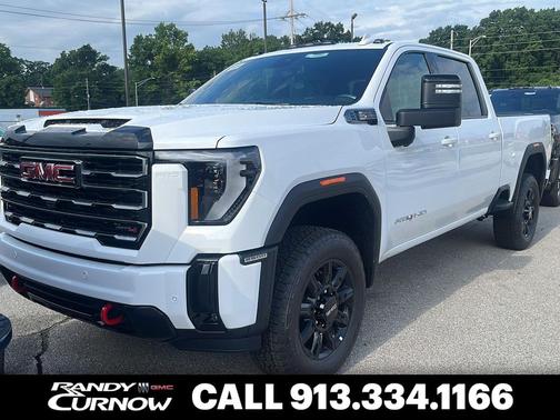 GAZ/White 2026 GMC Sierra 2500 AT4