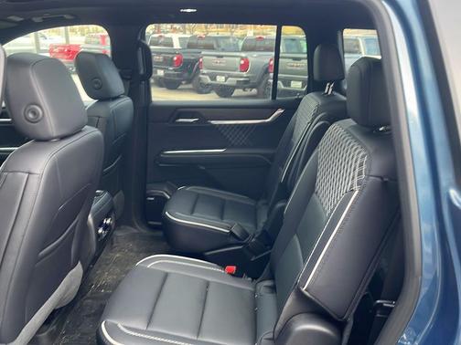 2025 GMC Acadia Denali