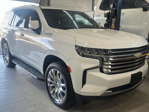 Summit White 2022 Chevrolet Tahoe 4WD High Country
