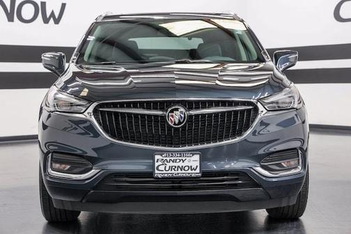 Photo 2 of 30 of 2018 Buick Enclave Essence