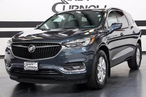 Photo 3 of 30 of 2018 Buick Enclave Essence