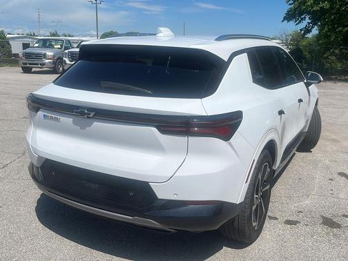 Summit White 2024 Chevrolet Equinox EV 2LT