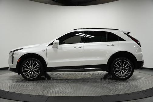 Crystal White Tricoat 2024 Cadillac XT4 Sport