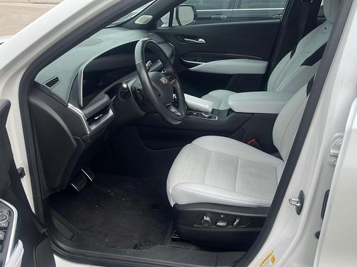 2024 Cadillac XT4 Sport