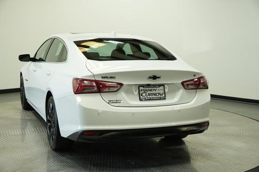 Summit White 2025 Chevrolet Malibu FWD 1LT