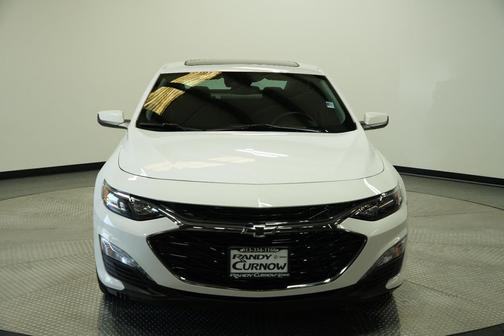 Summit White 2025 Chevrolet Malibu FWD 1LT