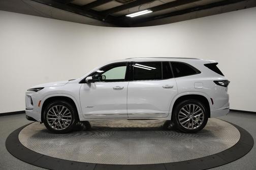Iridescent White Tricoat 2026 Buick Enclave Avenir FWD