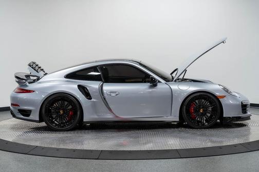 2016 Porsche 911 Turbo