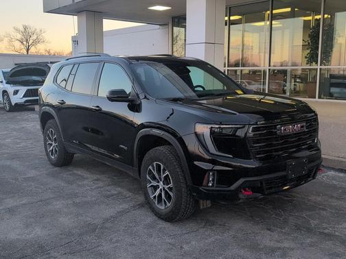 2025 GMC Acadia AWD AT4