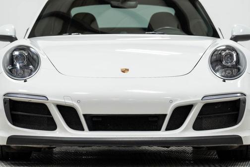 2018 Porsche 911 Carrera GTS