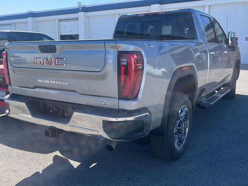 2026 GMC Sierra 2500 SLT