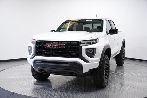 GAZ/White 2026 GMC Canyon Elevation