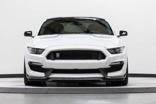 Oxford White 2017 Ford Shelby GT350 Base