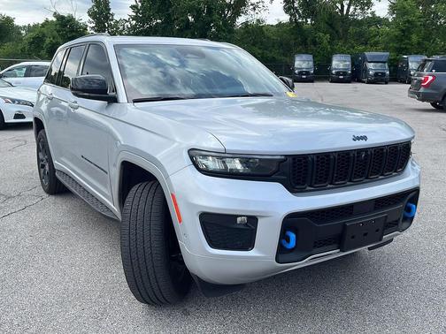Silver Zynith 2024 Jeep Grand Cherokee 4xe Anniversary Edition