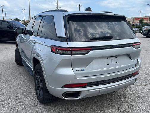 Silver Zynith 2024 Jeep Grand Cherokee 4xe Anniversary Edition