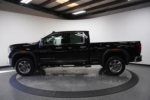 2025 GMC Sierra 2500 SLT
