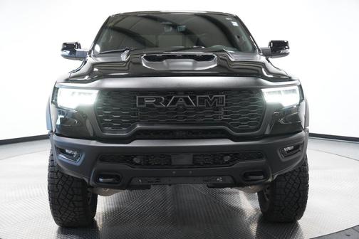 Diamond Black Crystal Pearlcoat 2026 RAM 1500 RHO Crew Cab 4x4 5'7' Box