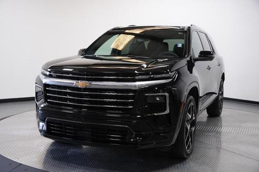 Mosaic Black Metallic 2026 Chevrolet Traverse High Country