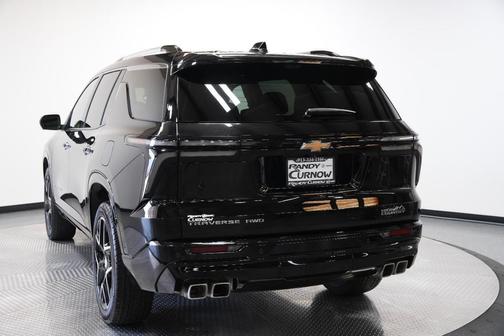 Mosaic Black Metallic 2026 Chevrolet Traverse High Country