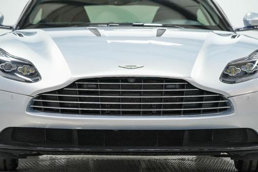 2018 Aston Martin DB11 Base