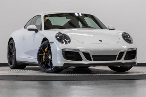 Carrara White Metallic 2019 Porsche 911 Carrera GTS