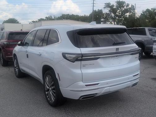 iridescent white tricoat 2026 Buick Enclave Avenir FWD