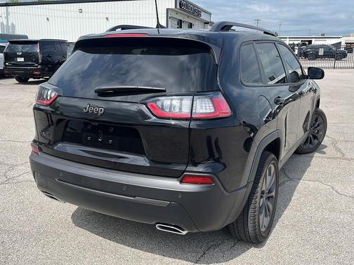 Diamond Black Crystal Pearlcoat 2021 Jeep Cherokee 80th Anniversary 4x4