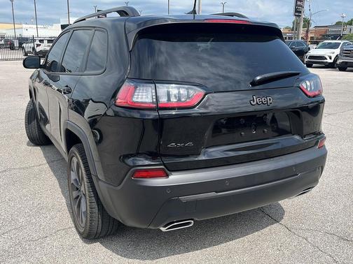 Diamond Black Crystal Pearlcoat 2021 Jeep Cherokee 80th Anniversary 4x4