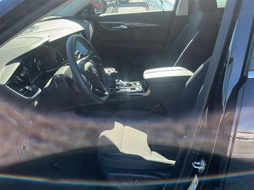 2023 Buick Envision Preferred FWD