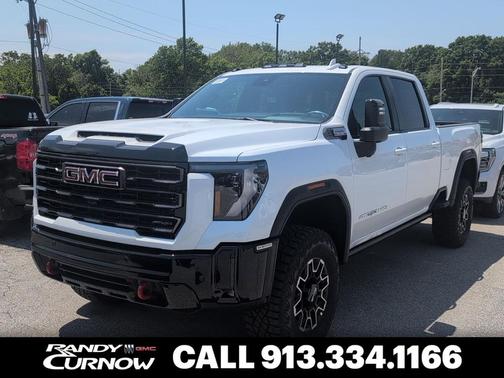 GAZ/White 2026 GMC Sierra 2500 AT4X