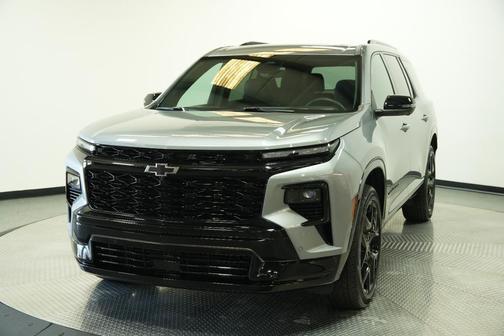 Sterling Gray Metallic 2024 Chevrolet Traverse RS
