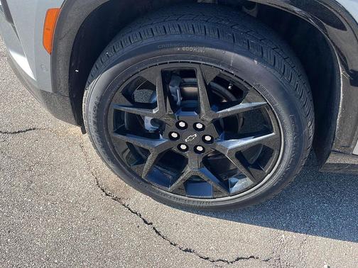 Sterling Gray Metallic 2024 Chevrolet Traverse RS