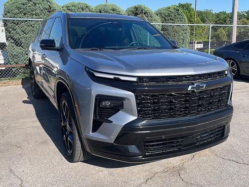 Sterling Gray Metallic 2024 Chevrolet Traverse RS