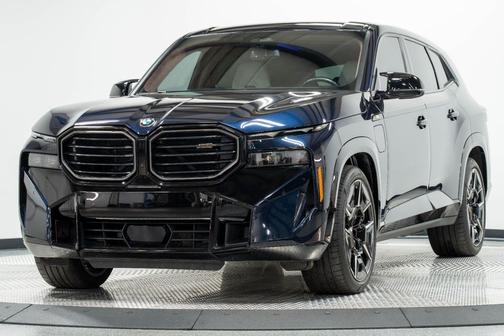 2023 BMW XM Base (A8)