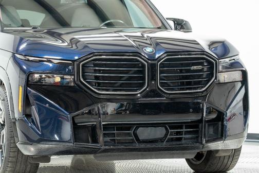 2023 BMW XM Base (A8)