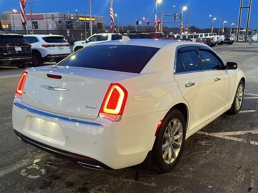 2018 Chrysler 300 Limited