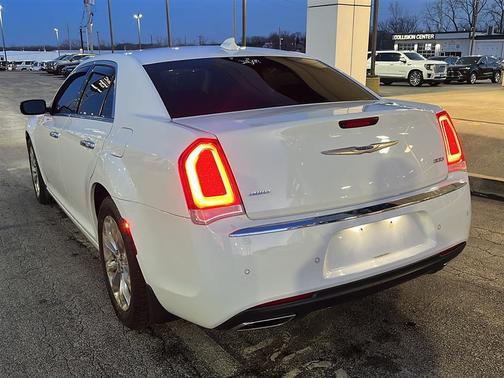 2018 Chrysler 300 Limited